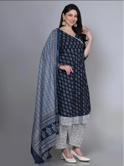 3 pic Women Printed kurta And Pant Set With Dupatta