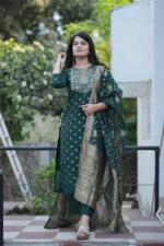 Women's Bottle Green Art Cotton Kurta Set with Intricate Zari Embroidery & Woven Dupatta - Image 5