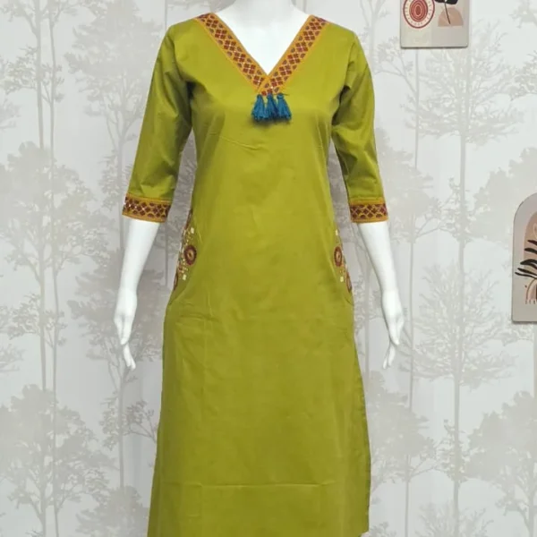 Ethnic Dhabbu Cotton 2-Piece Set with Intricate Border & Side-Work