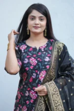 Elegant Black Jacquard Work Suit Set - Image 2