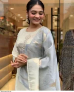 Women's Off White Jacquard Woven Kurta Pant with Designer Jacquard Dupatta Set - Image 4